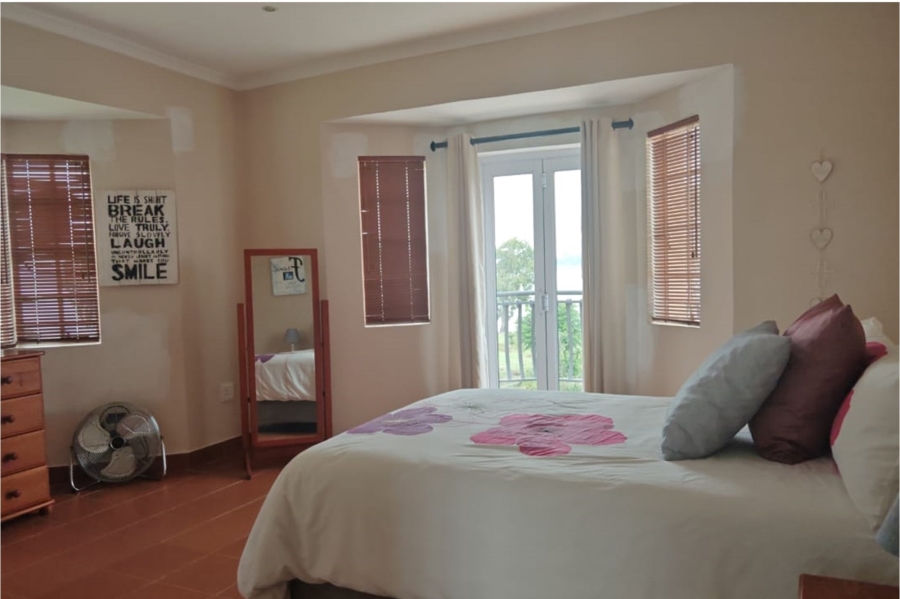 6 Bedroom Property for Sale in Vaaldam SH Free State